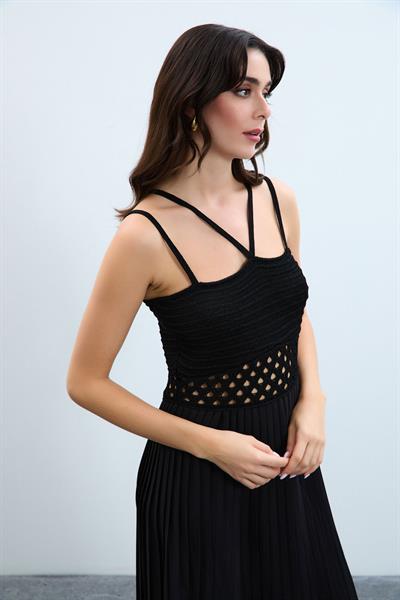 Плиссированное трикотажное платье с детальной отделкой ELB7960SİYAH