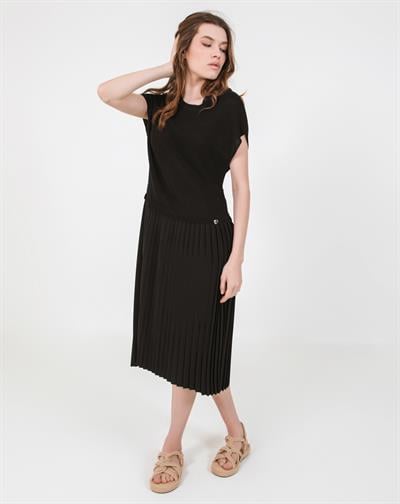 Плиссированное трикотажное платье ELB7796SİYAH
