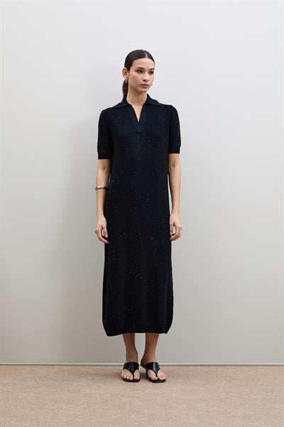 Миди-платье с пайетками и воротником-поло из трикотажа