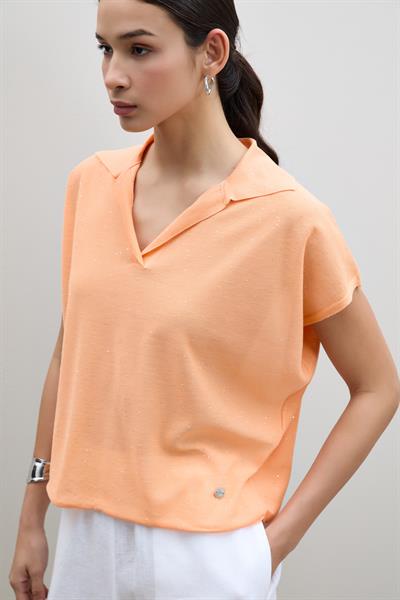 Вязанный свитер с пайетками и воротником-поло