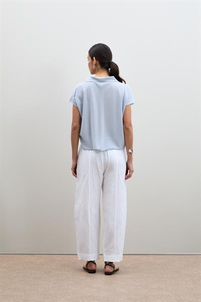 Вязанный свитер с пайетками и воротником-поло