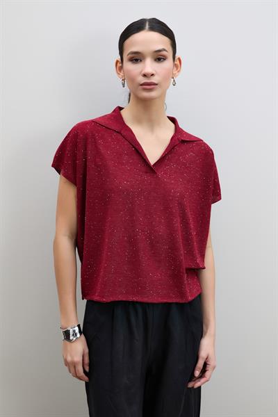 Вязанный свитер с пайетками и воротником-поло