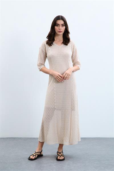 Платье с V-образным вырезом и металлизированной веревкой ELB9520KEMİK