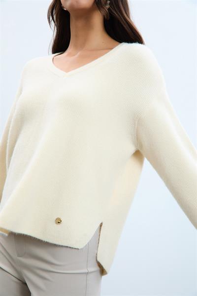 Свитер с V-образным вырезом и пайетками KZK10562KEMİK