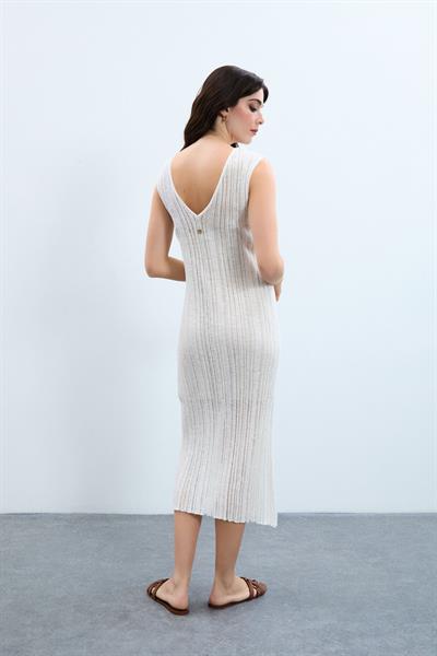 Трикотажное платье с V-образным вырезом ELB8092BEYAZ