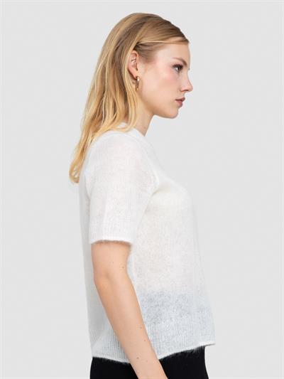 Полупрозрачный свитер с вырезом с надписью KZK8524KEMIK