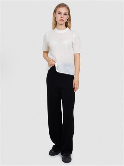 Полупрозрачный свитер с вырезом с надписью KZK8524KEMIK