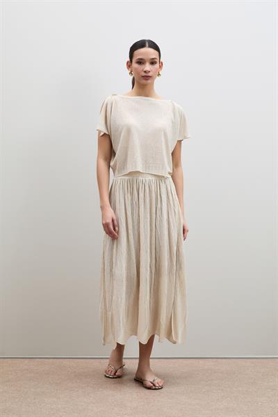 Полупрозрачный фактурный свитер с акцентом на плечах KZK12286KEMİK