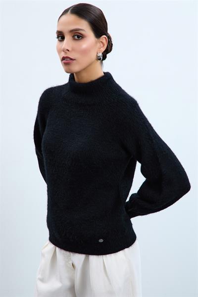 Свитер с высоким воротником и ребристой текстурой из смеси шерсти KZK10792SİYAH