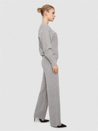 Свитер с буквенным вырезом из фактурной смеси шерсти и анонимности металлизиров KZK8350BEJ