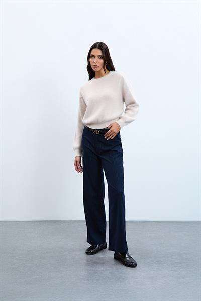 Свитер с круглым вырезом и плечевыми деталями из шерстяной смеси KZK10538TAS