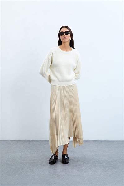 Свитер с круглым вырезом и плечевыми деталями из шерстяной смеси KZK10538KEMİK