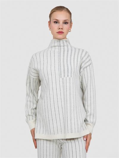 Свитер с капюшоном из смесовой шерсти и контрастными полами TNK8346KEMIK