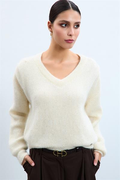 Свитер из смеси мохера и шерсти с драпировкой и пайетками на плечах KZK10388KEMİK