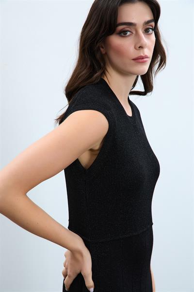 Платье-стринги с металлизированным вырезом и круглым вырезом ELB9766SİYAH