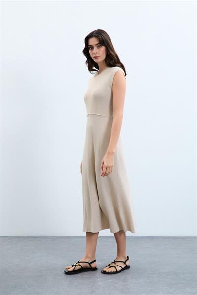 Платье-стринги с металлизированным вырезом и круглым вырезом ELB9766BEJ