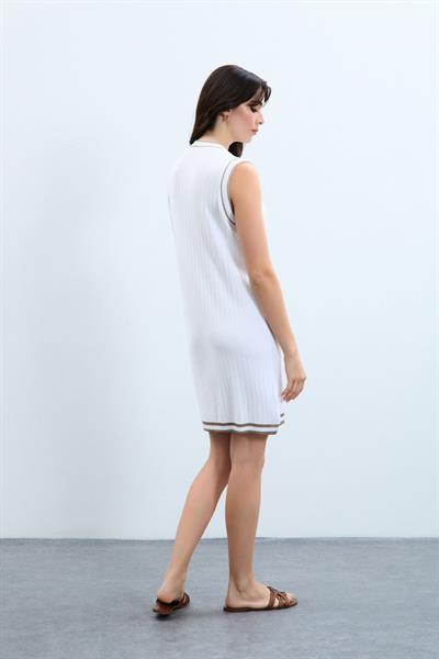 Платье с круглым вырезом и металлизированной полоской ELB9746BEYAZ