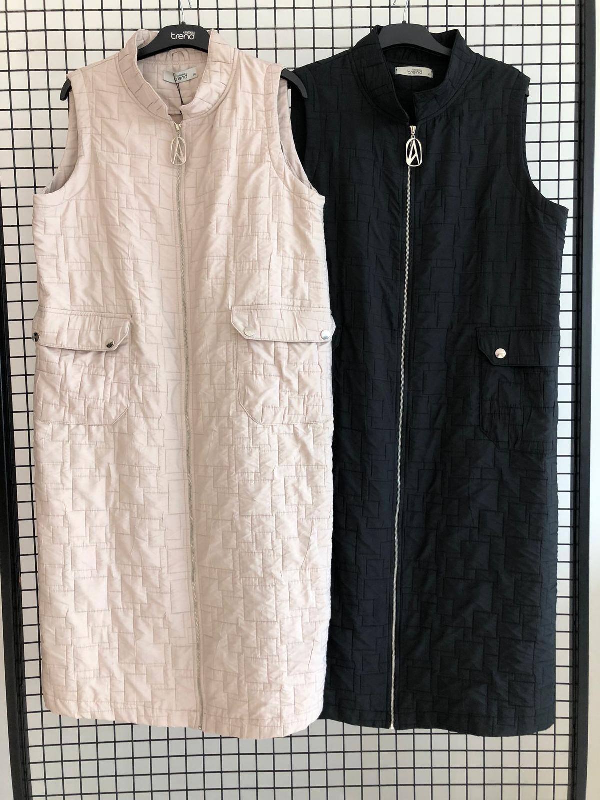 Armine Trend Kendinden Kabartma Detay Yelek Siyah 25KT536