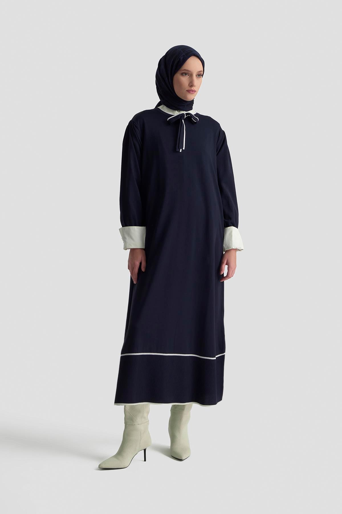 Armine TREND Yakası Bağcık Detaylı Triko Elbise Lacivert 25YTD955