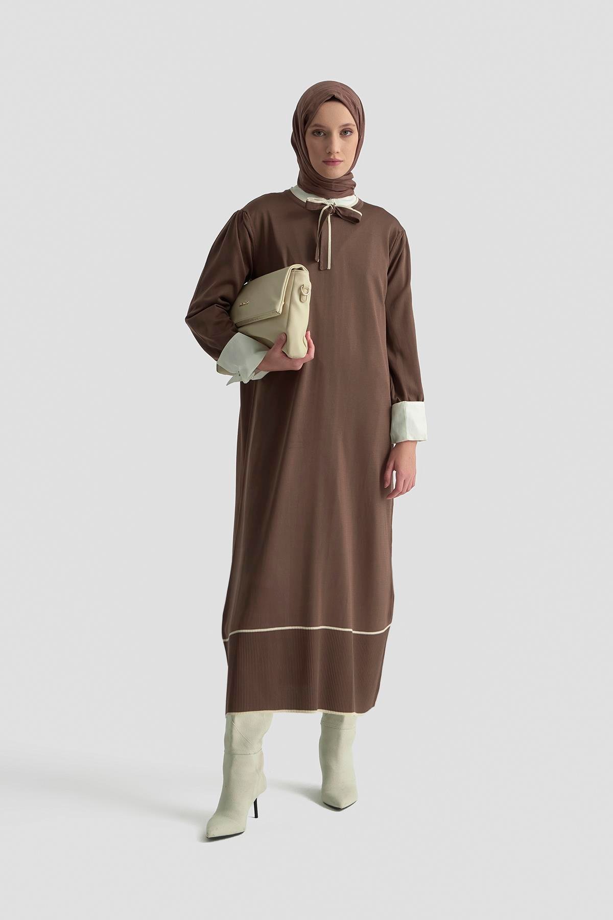 Armine TREND Yakası Bağcık Detaylı Triko Elbise Mocha 25YTD955