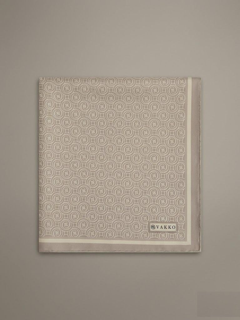 Vakko Monogram Desenli Twill İpek Eşarp Vizon