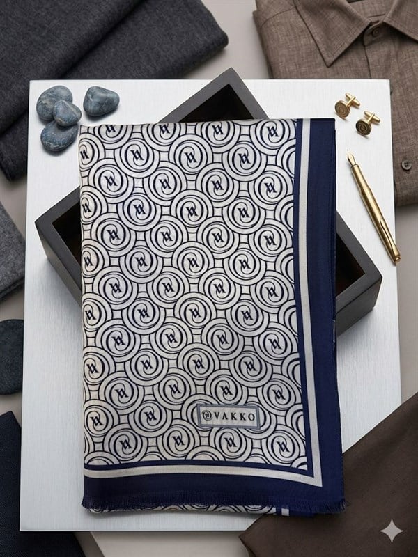 Vakko Twill İpek Şal Monogram Lacivert