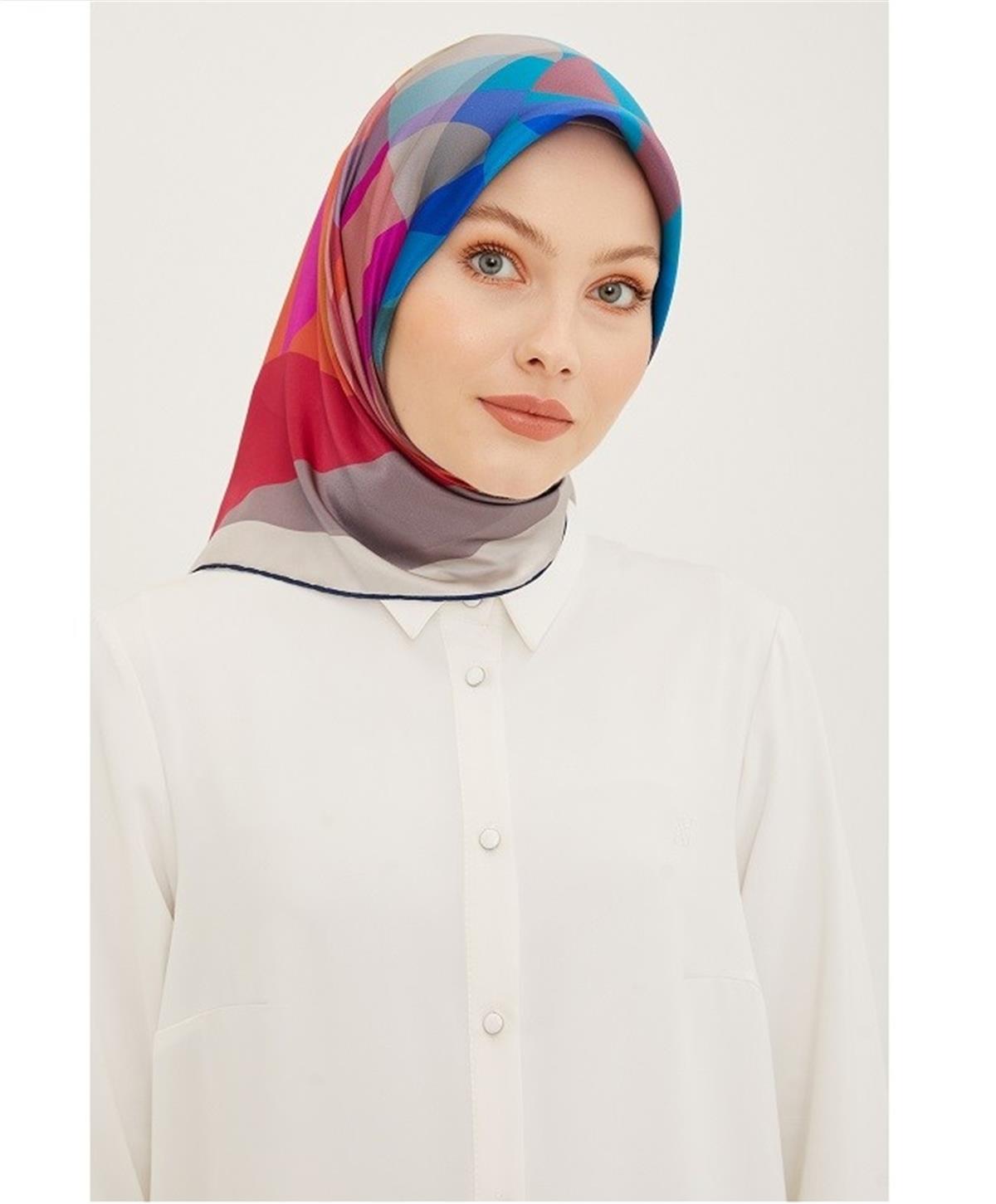 Armine 2023 İlkbahar-Yaz Sura İpek Eşarp 23YA8901 1