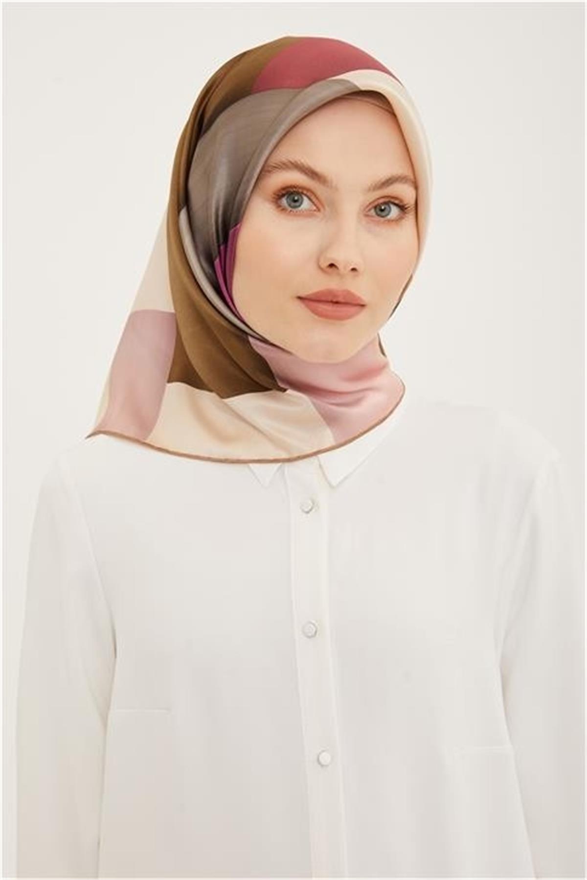 Armine 2023 İlkbahar-Yaz Sura İpek Eşarp 23YA8918 07