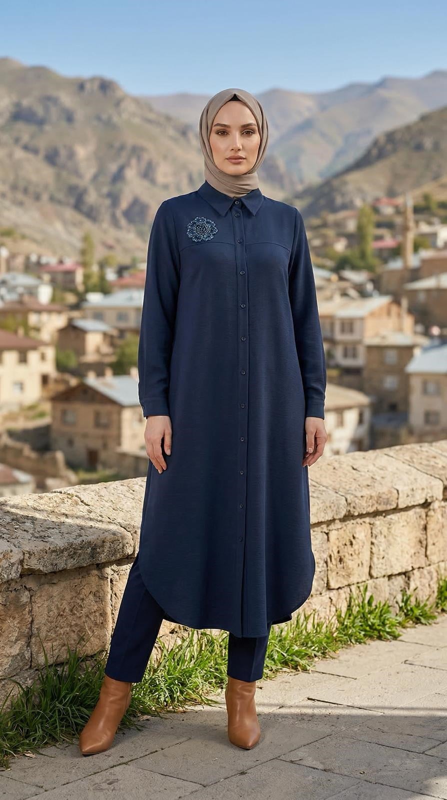 Armine TEND Çiçek Detaylı Tunik Lacivert 26YT403