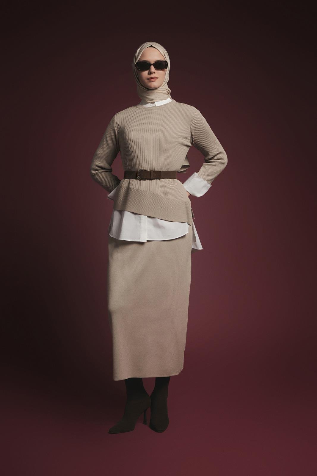 Armine TREND Asimetrik Kesim Çizgi Detaylı Etekli Takım Koyu Taş 25YTD6119