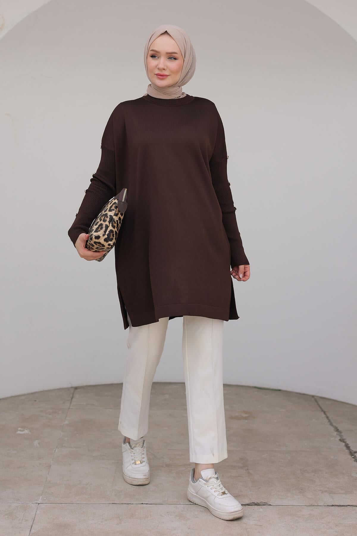 Armine TREND Bisiklet Yaka Koldan Düğme Detaylı Brown Triko Tunik 24KTD402