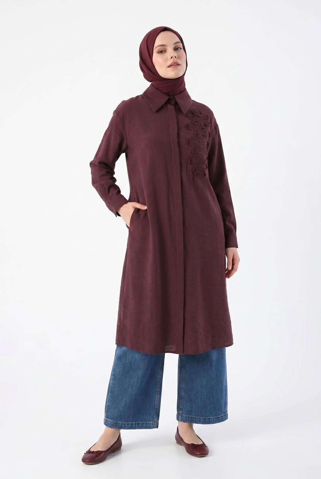 Armine TREND Boydan Gizli Düğmeli Dikiş Detaylı Gömlek Yaka Uzun Tunik Bordo 26YT404
