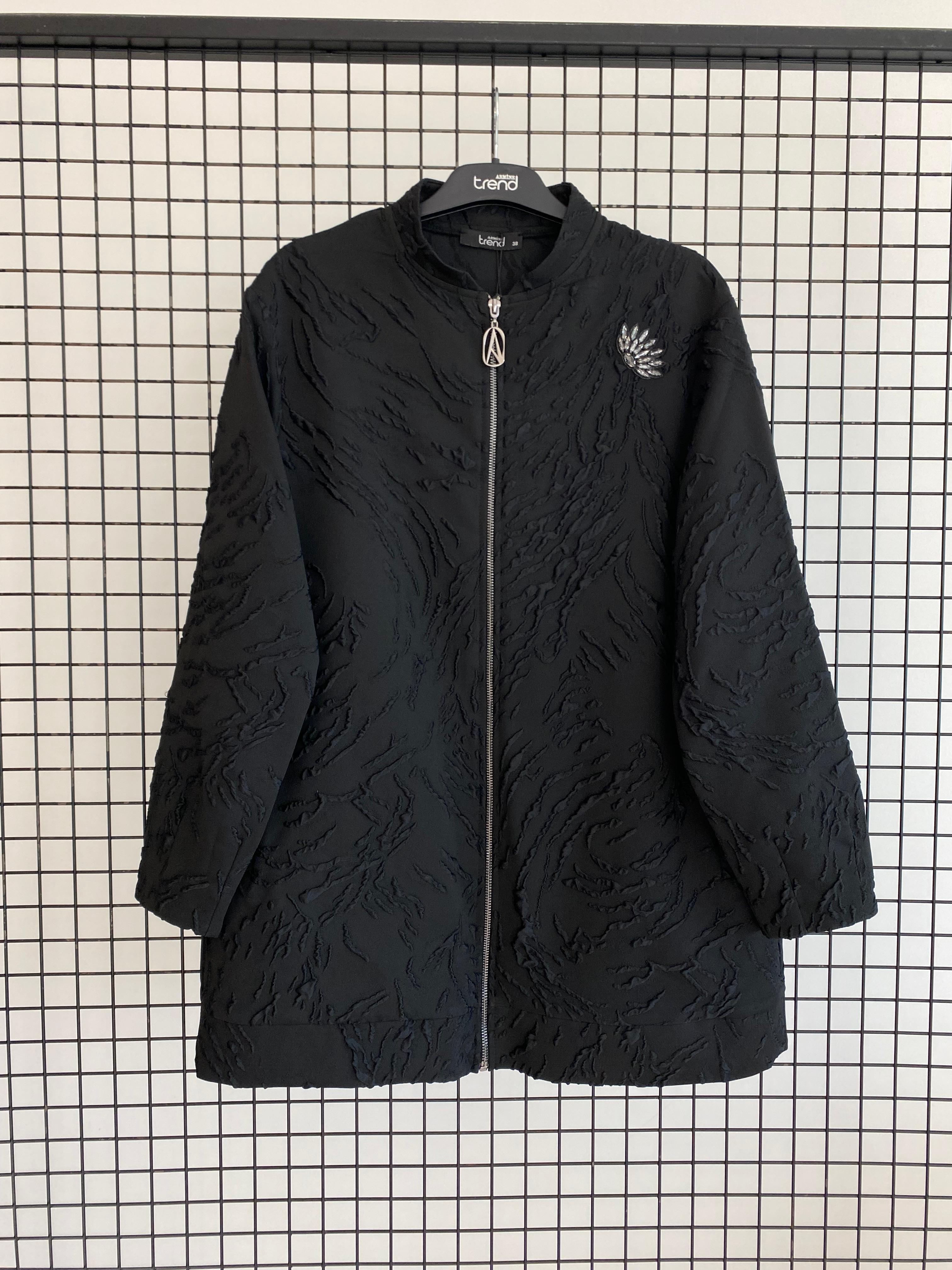 Armine TREND Kumaşı Kabartmalı Fermuarlı Tunik Siyah 25KT423