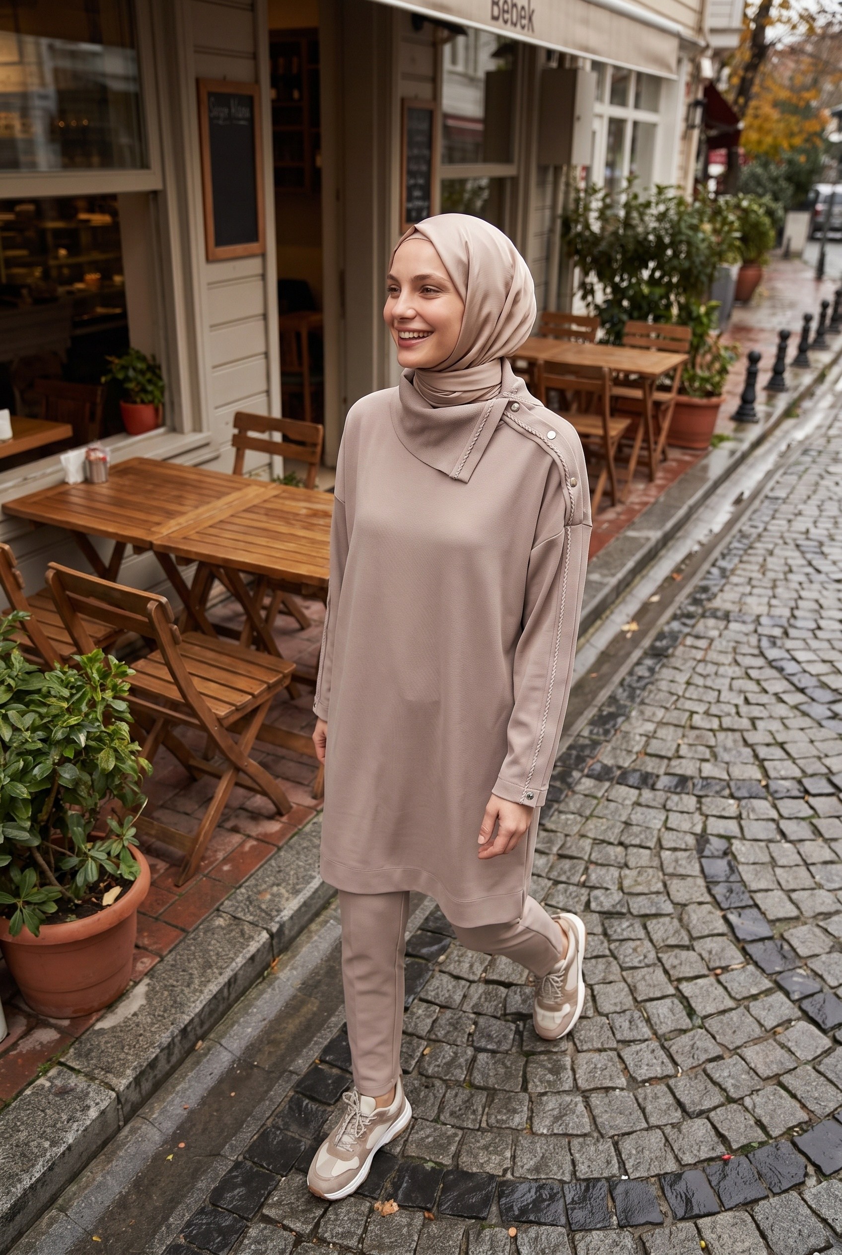 Avenna Asimetrik Yaka Oversize Tunik Taş 26KA411