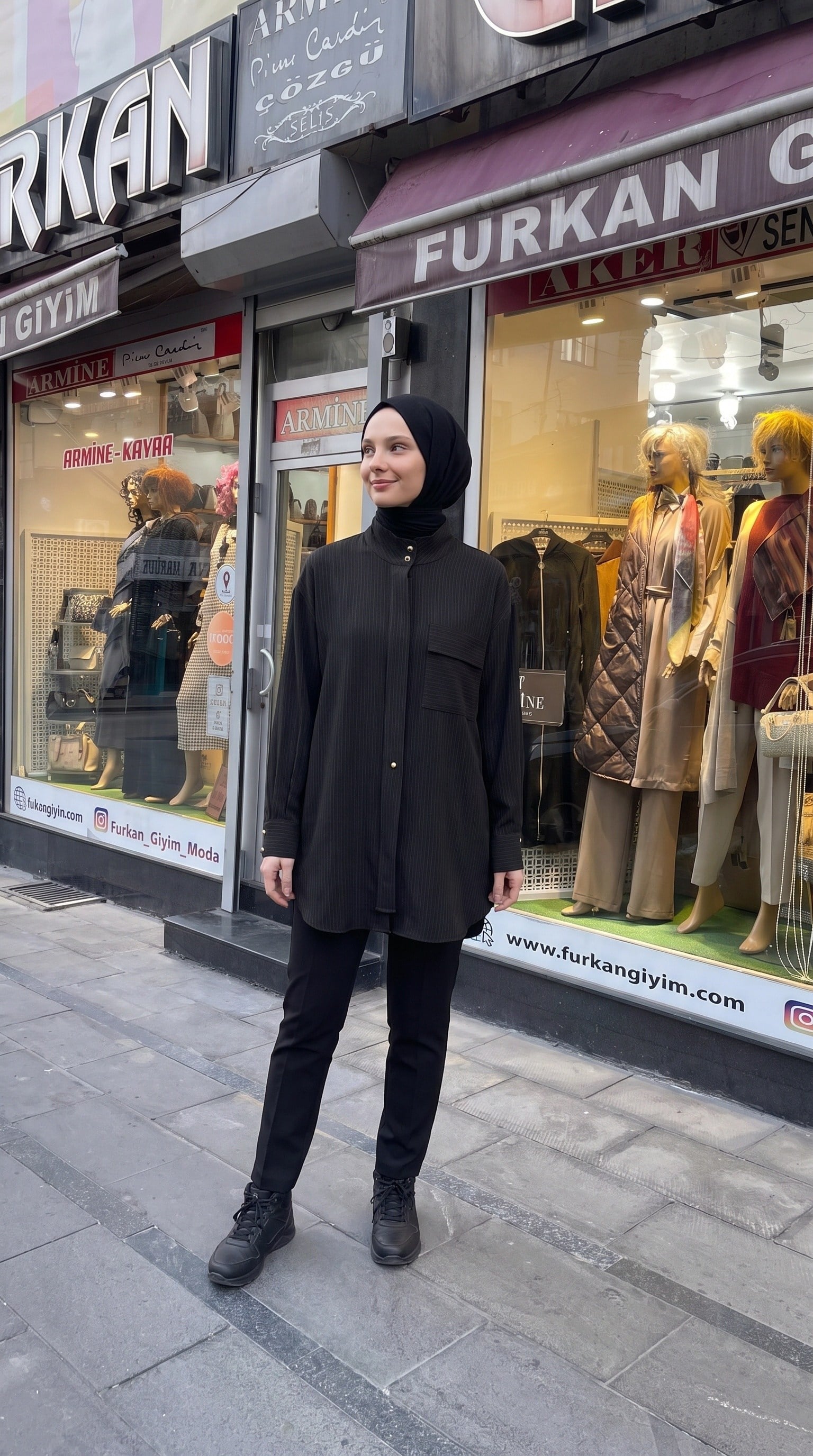 Avenna Hakim Yaka Pat Detaylı Çizgili Tunik Siyah 26kt434