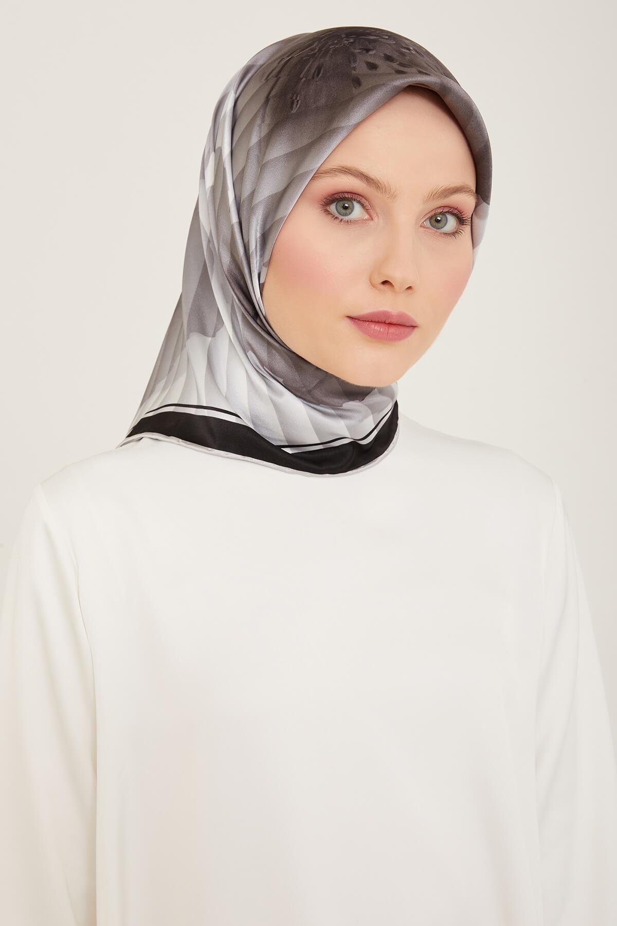 Armine İpek Eşarp 24Ya9100 07 2024 Yaz Sura İpek