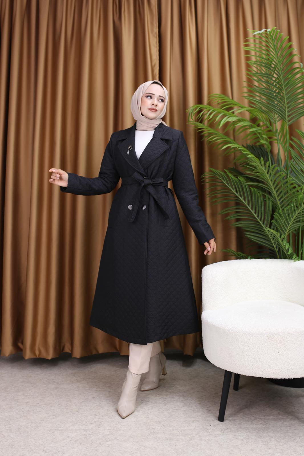 Kapitone Astarlı ve Bağcıklı Bayan Kap Giy-Çık Siyah