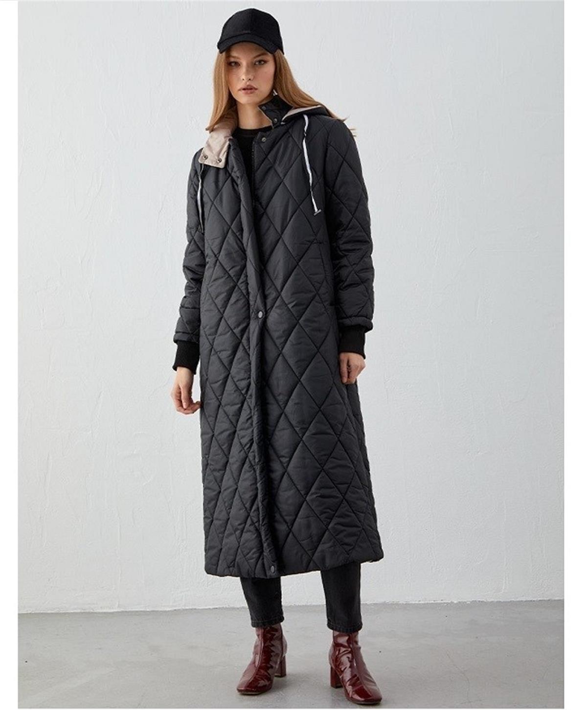 Kayra Baklava Desen Kapitoneli Şişme Mont KA-A22-27062 Siyah