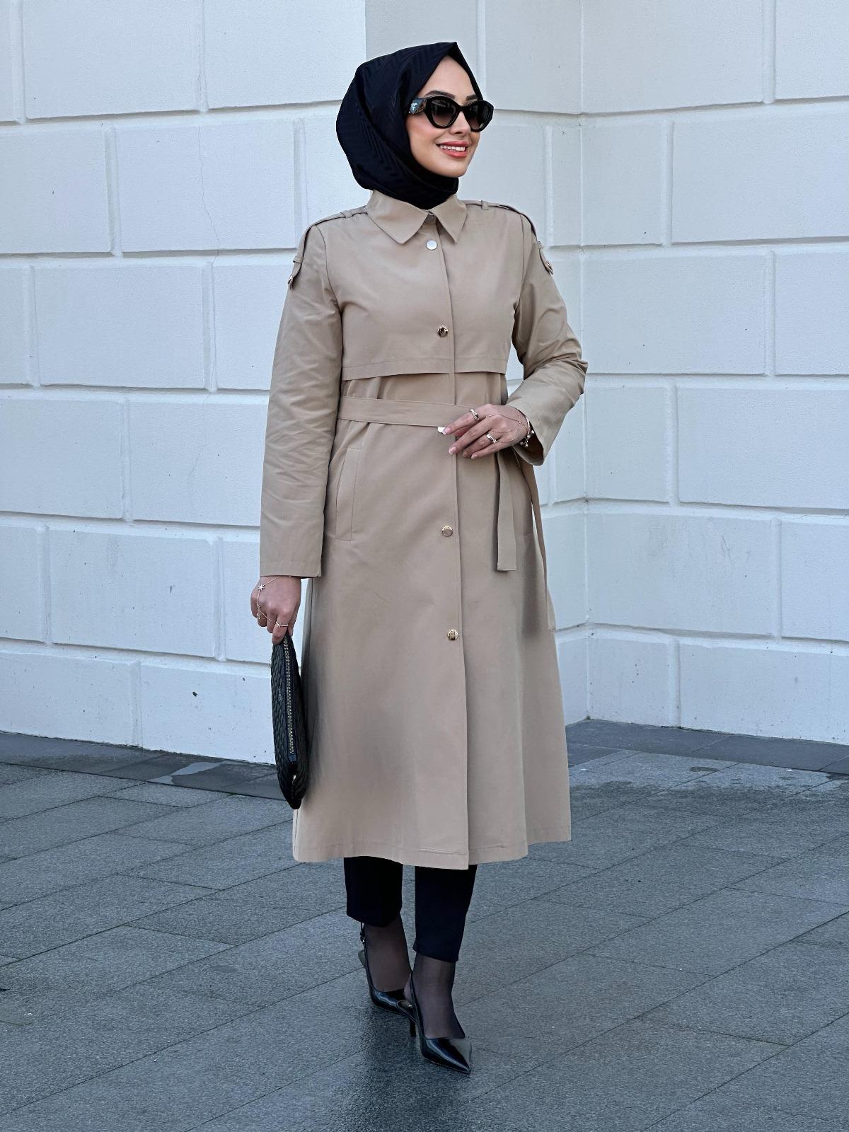 Nihle Apoletli Düğmeli Bayan Kap Camel