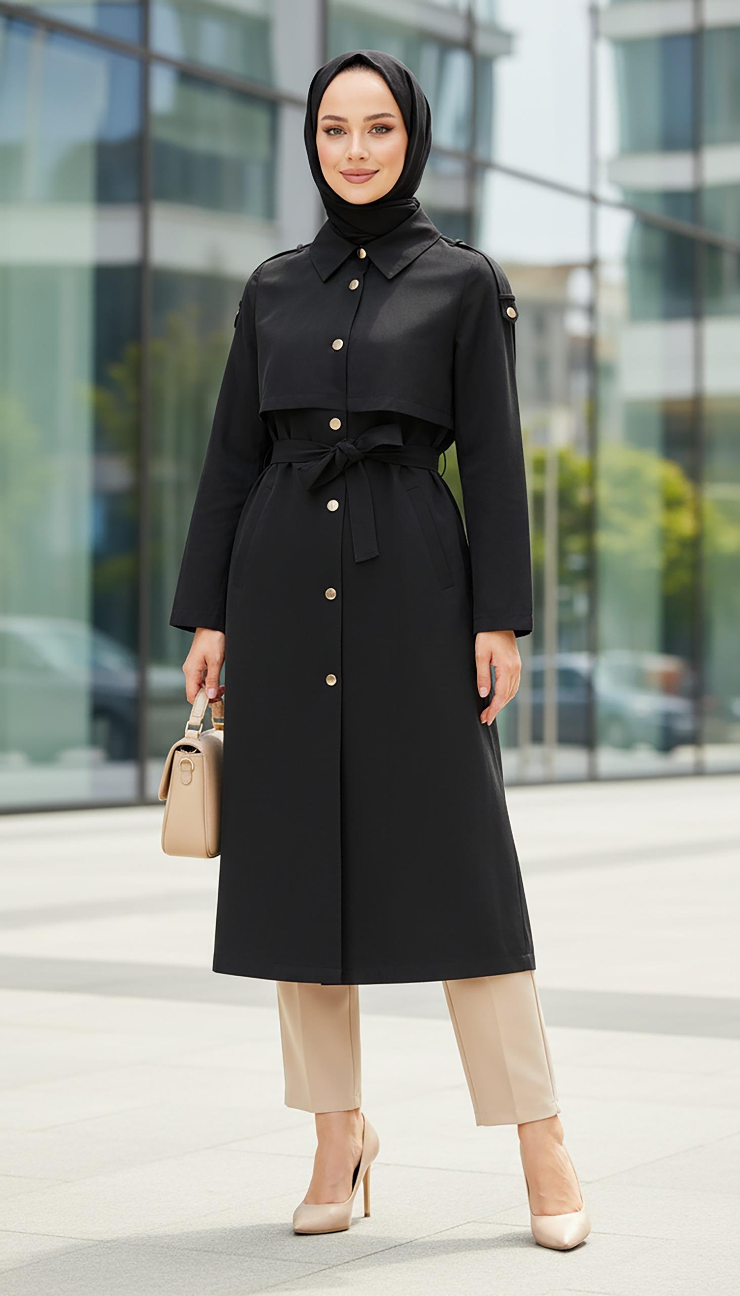 Nihle Düğme ve Apolet Detaylı Bağcıklı Kap Siyah