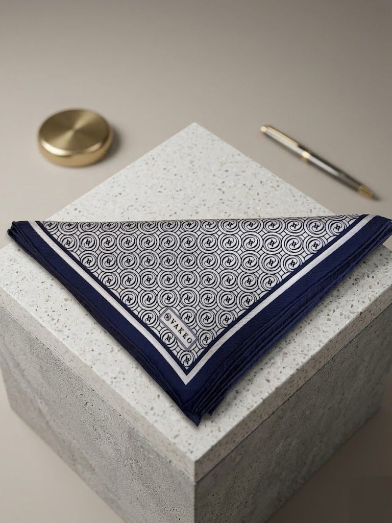 Vakko Monogram Desenli Twill İpek Eşarp Lacivert