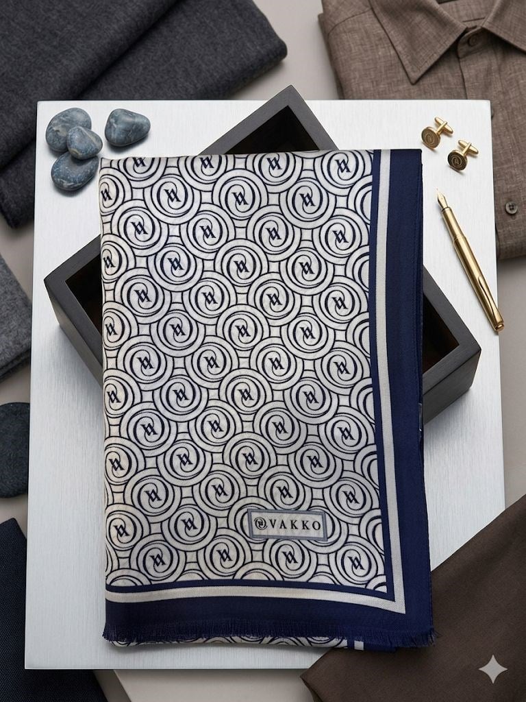 Vakko Twill İpek Şal Monogram Lacivert