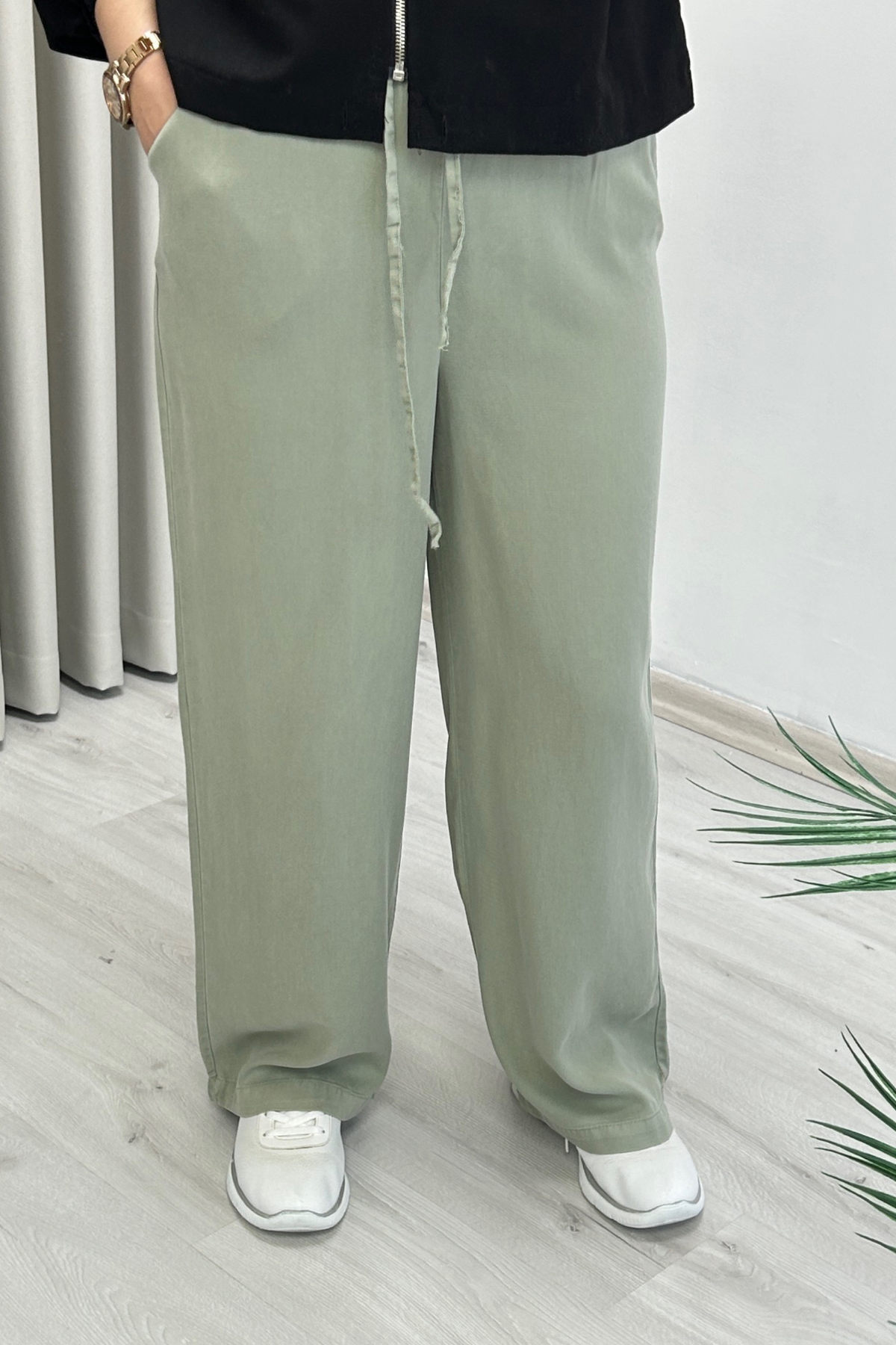 Yeni Sezon Premium Kumaş Yumuşak Dokulu Dökümlü Kadın Pantolon Mint
