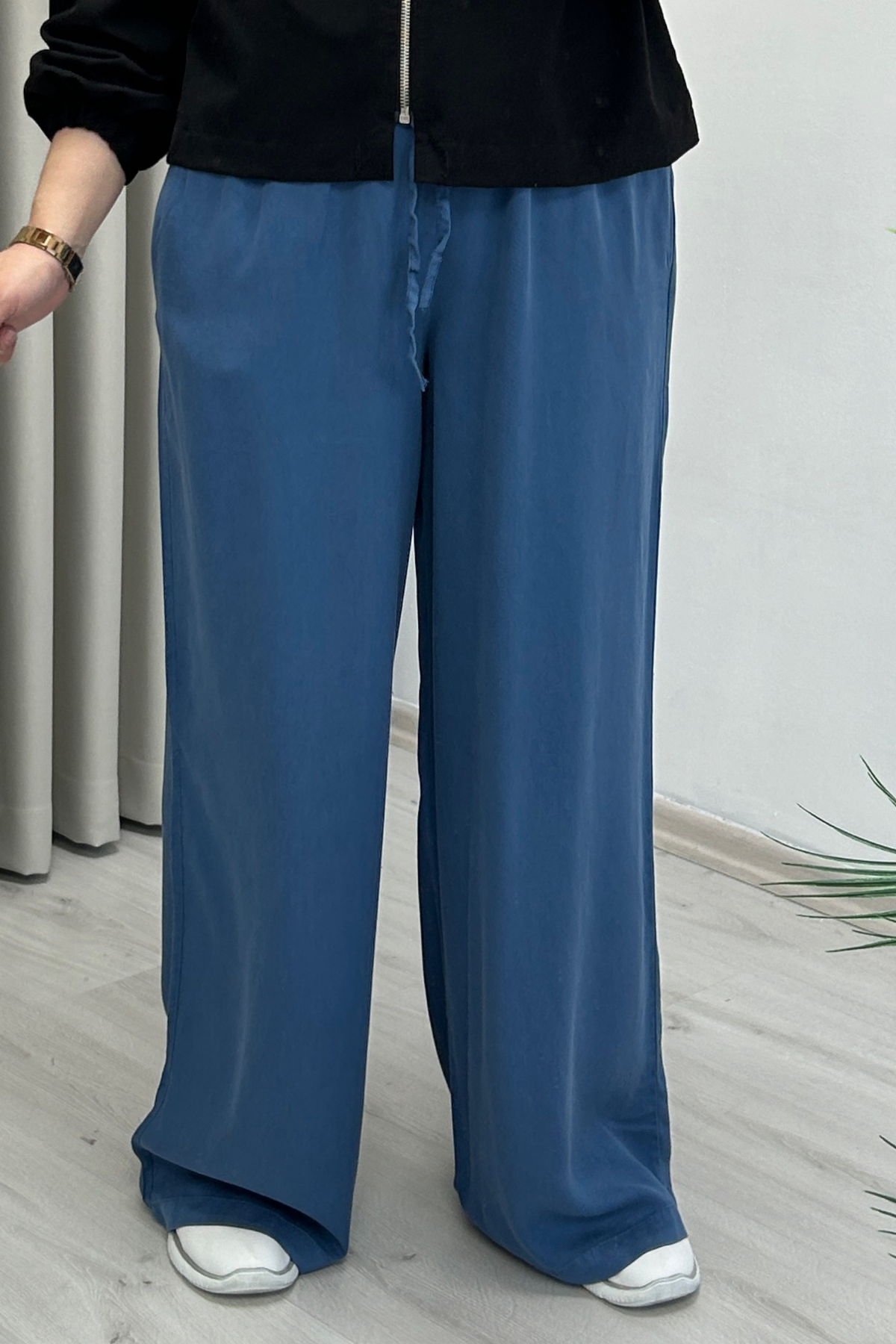 Yeni Sezon Premium Kumaş Yumuşak Dokulu Dökümlü Bol Paça Kadın Pantolon Mavi