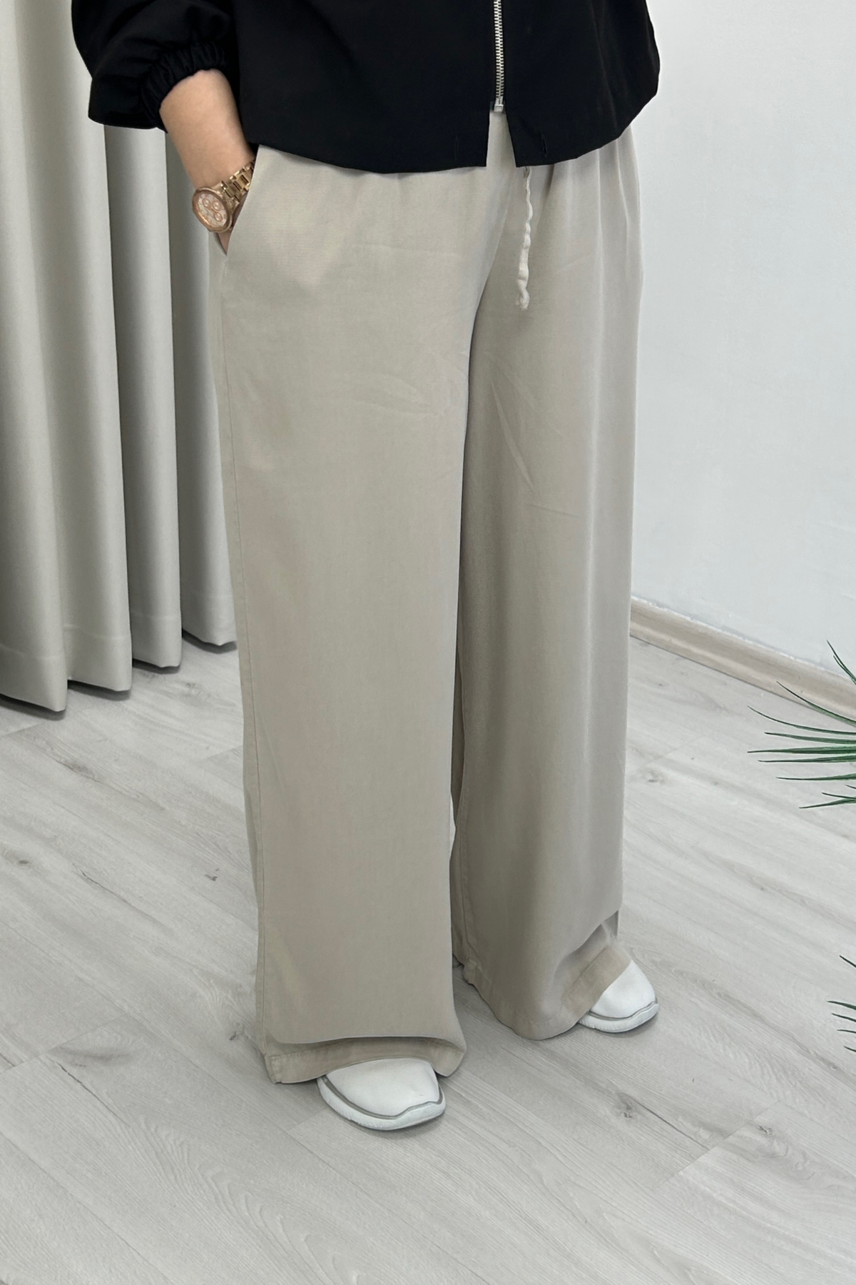 Yeni Sezon Premium Kumaş Yumuşak Dokulu Dökümlü Bol Paça Kadın Pantolon Bej