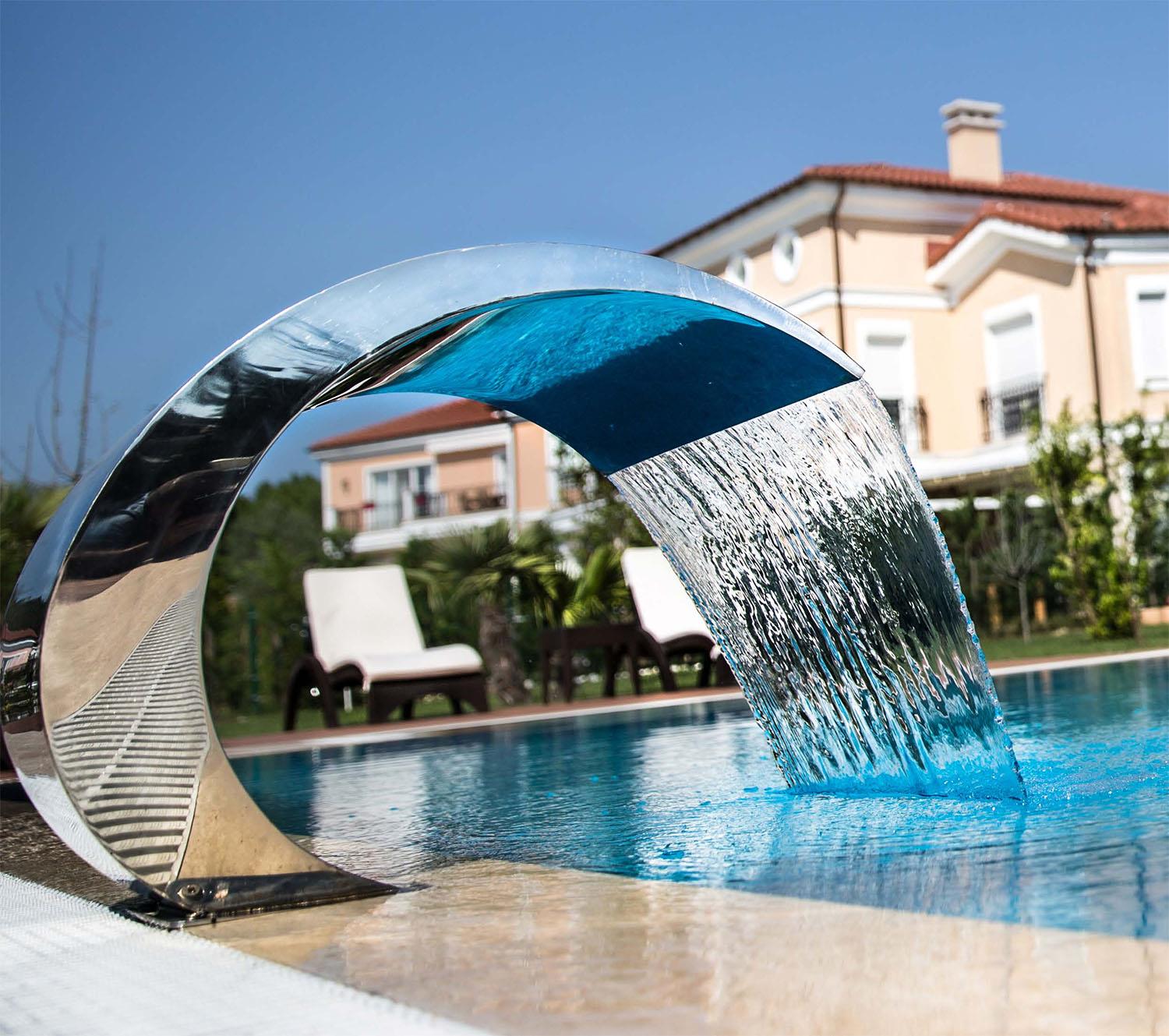 PASLANMAZ SU ŞELALESİ