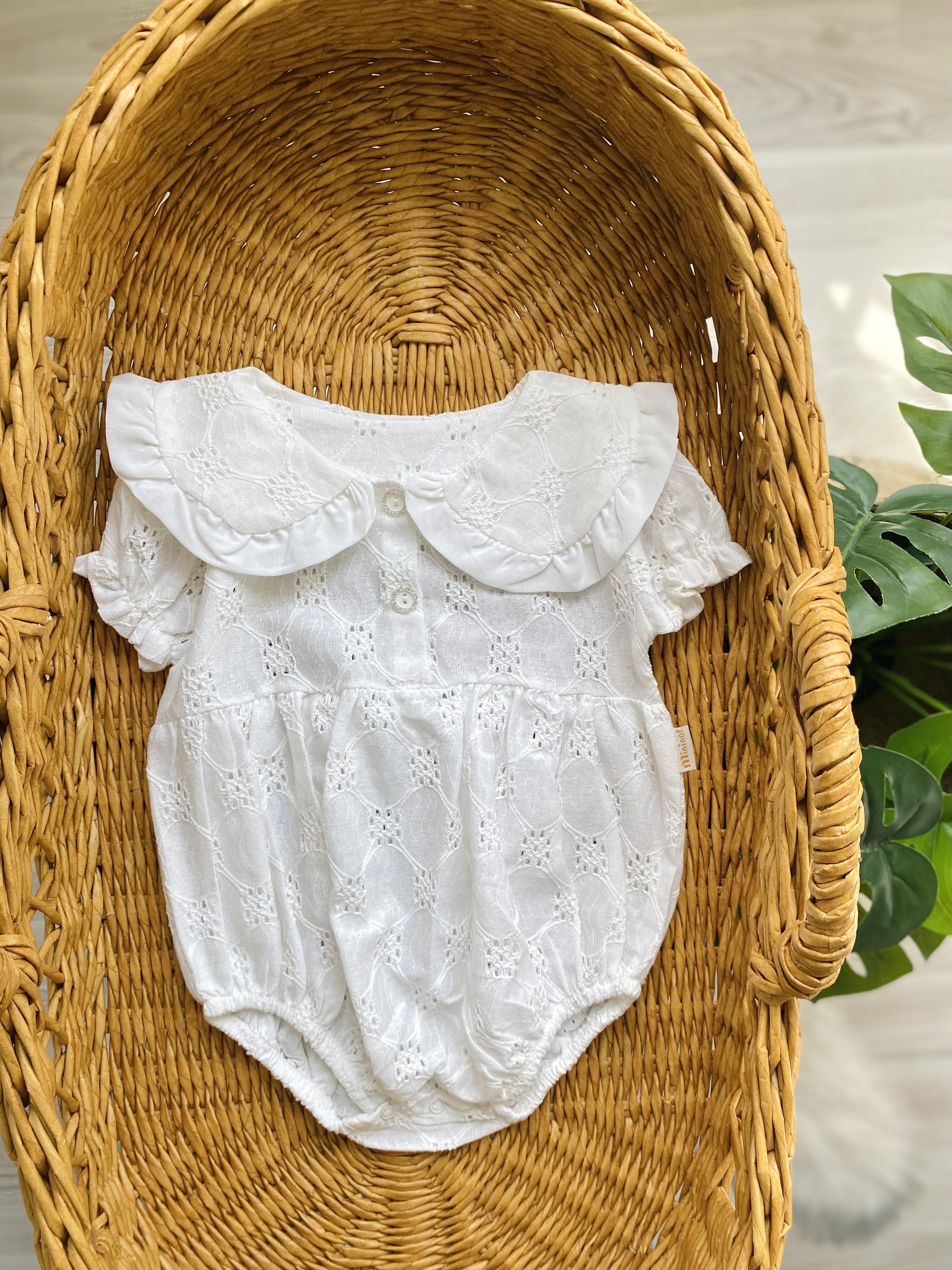 Beyaz Fisto Romper