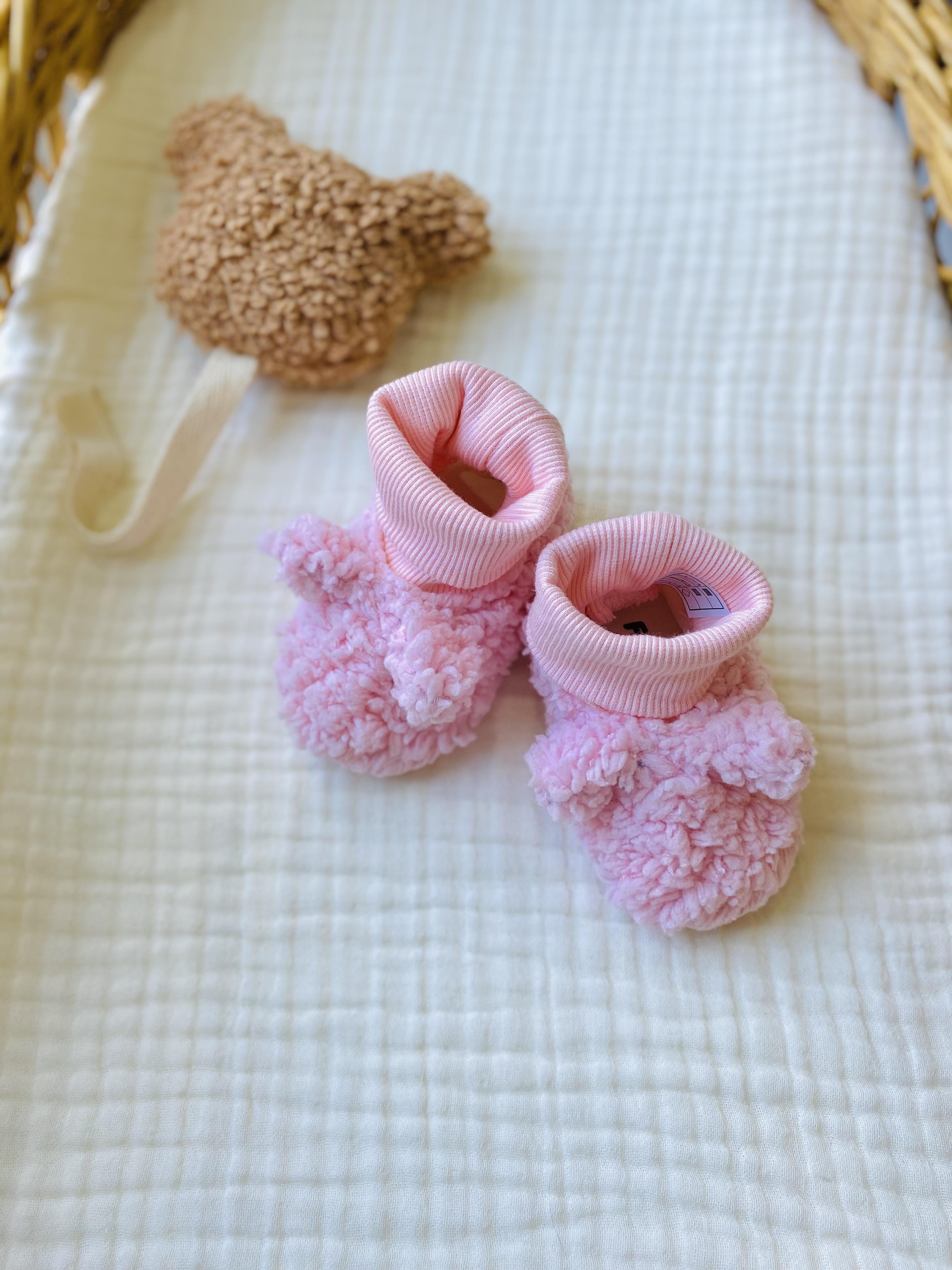 Pembe Peluş Ev Botu