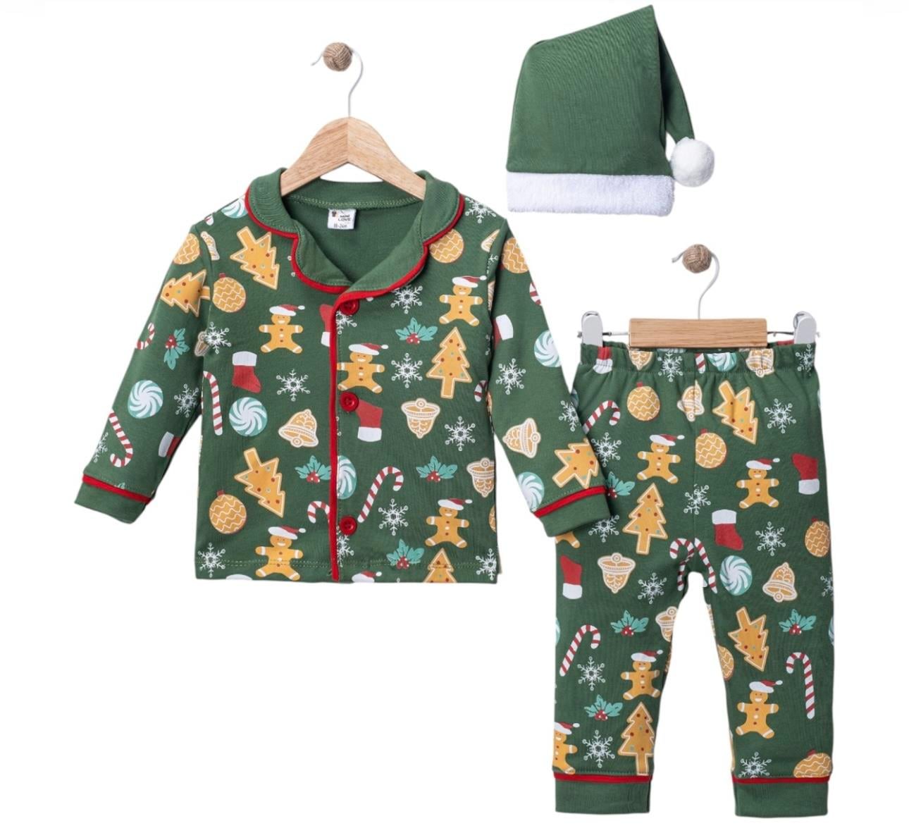 Yeşil Yılbaşı Temalı Şapkalı Pijama Takımı 