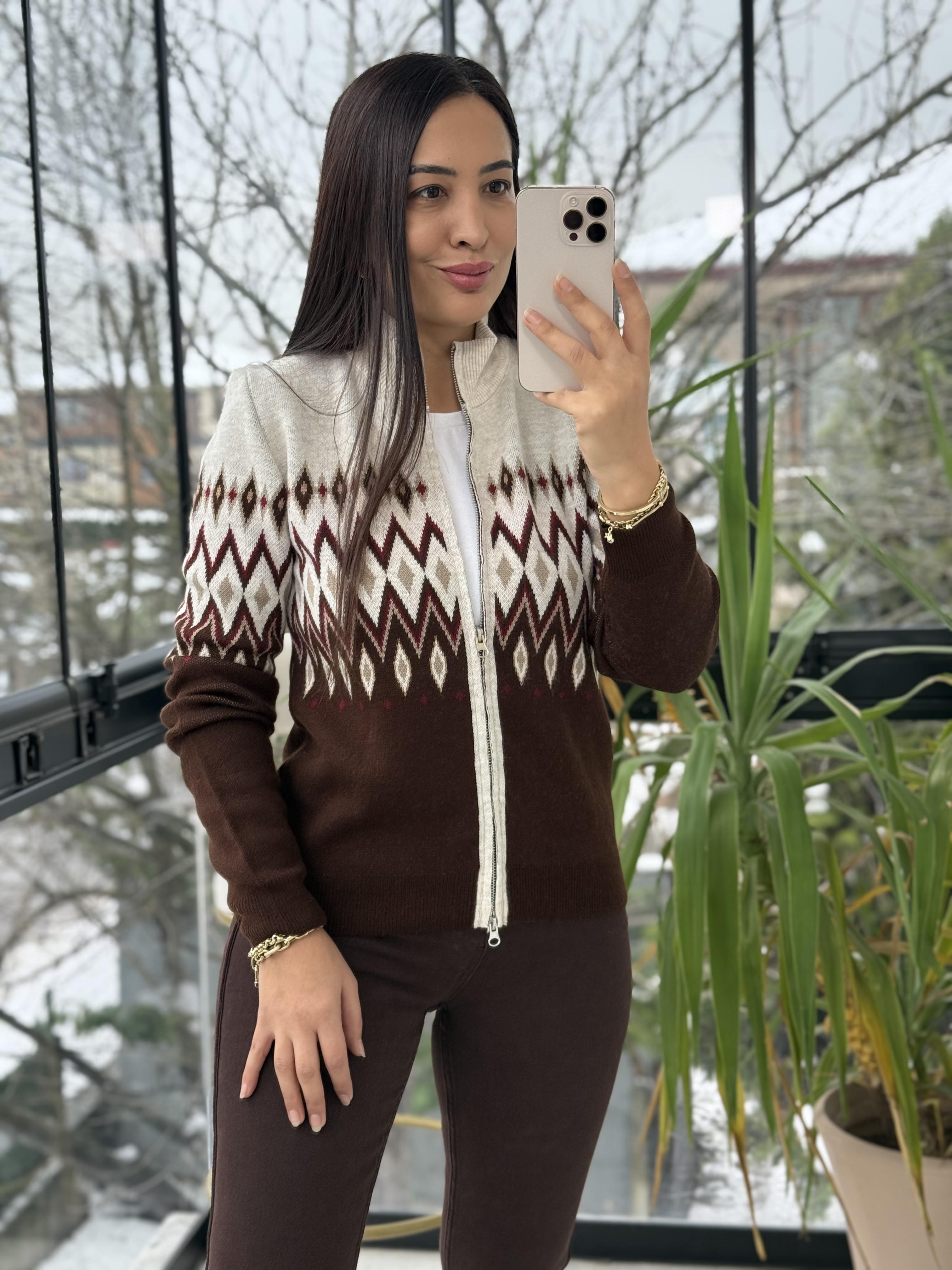 Geometrik Desenli Çift Fermuarlı Hırka Kahve